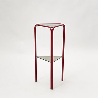 Triangel red side table